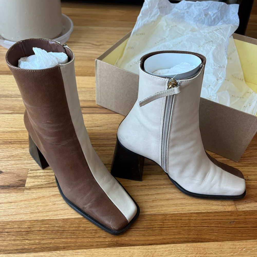 ALOHAS South Bicolor Ankle Boots - Camel & Beige